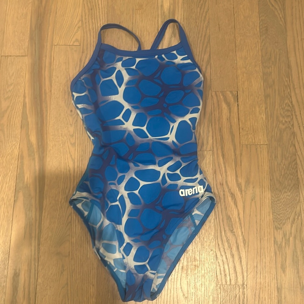 Arena one piece swim
